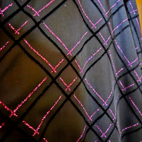 Elegant formal dress - Picture 7 of 9